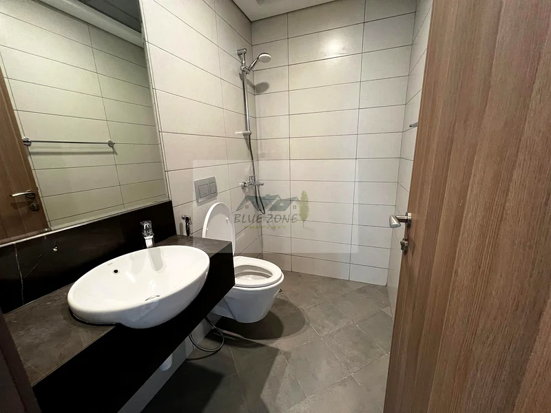 AT PRIME LOCATION  2 BHK WITH GYM POOL PARKING AT PRIME LOCATION JUST IN 77K63729862767874114