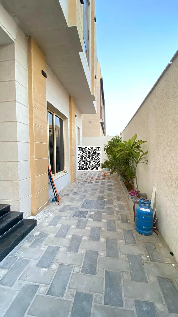 فيلا ركنية جديدة بالكامل مكونة من خمس غرف نوم رئيسية متوفرة للإيجار في الياسمين، عجمان.63718568196097113