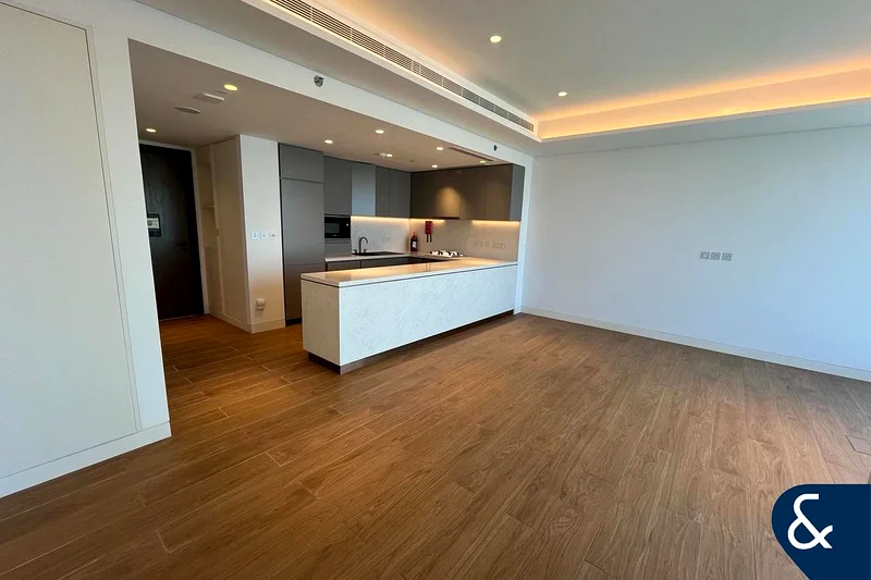 Luxury Tower | Brand New Building | 1 Bed63988682766594114