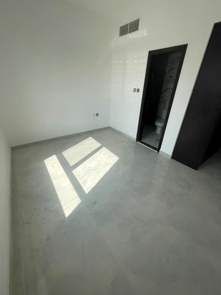 🏠 For annual rent in Ajman – Al Jurf 3 🏠✨ First occupant – High-end finishes – Prime location📍 Location: Al Jurf 3, very close to the main road, an63714266818179114