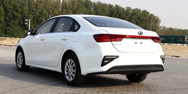 Kia Cerato 2020 model, Gulf version, excellent condition, no accidents, mileage 94,000 km, with 1600 cc engine, price 3600 AED63398620060803113