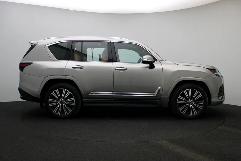 LEXUS LX-600 SUV P 3.5L T AT Signature63397395285763114