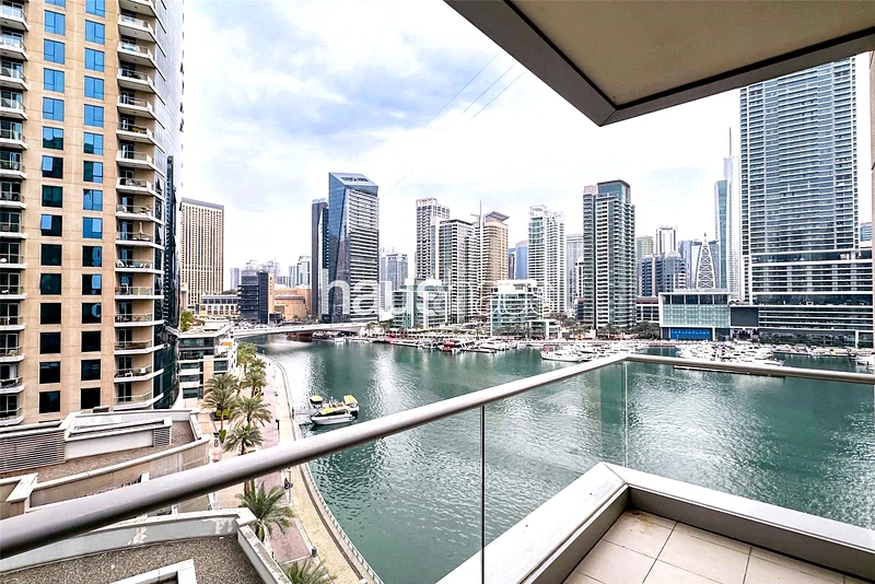 Upgraded | Full Marina Views | Vacant | Low floor64041139352067110