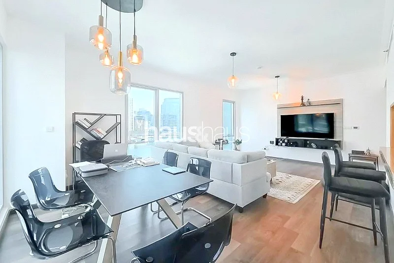 Upgraded | Full Marina Views | Vacant | Low floor64041139352067111