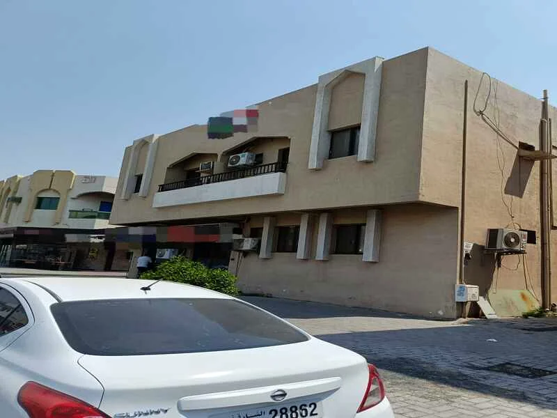 For sale: A building in the Yarmouk area, on a main street, on a corner, with an area of approximately 2,800 square feet, in an excellent location.64304533434753113