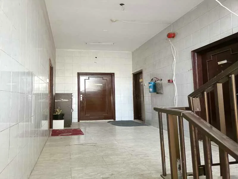 For sale: A building in the Yarmouk area, on a main street, on a corner, with an area of approximately 2,800 square feet, in an excellent location.64304533434753110