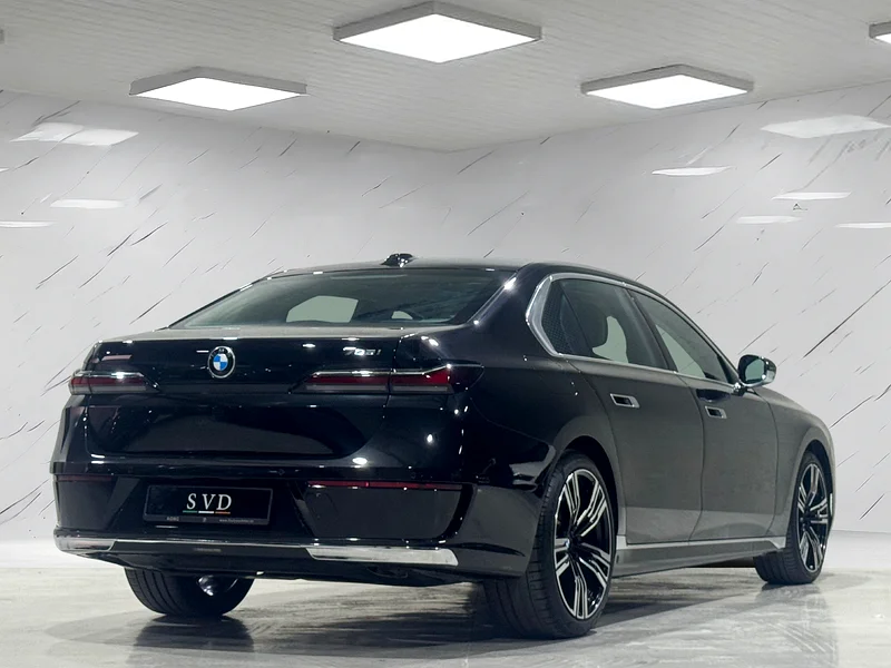 BMW AGENCY WARRANTY/SERVICE -- 7-SERIES PURE EXCELLENCE63411930897027114