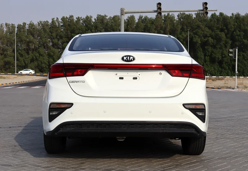 Kia Cerato 2020 model, Gulf version, excellent condition, no accidents, mileage 94,000 km, with 1600 cc engine, price 3600 AED63398620060803114