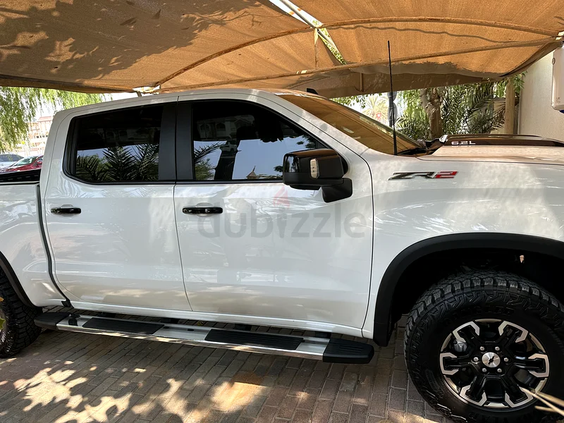 Dubai63398562704898112