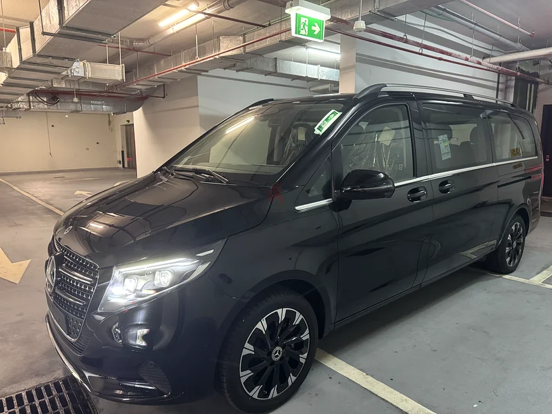 Mercedes-Benz V300 Avantgarde 2025 GCC63399921853827111