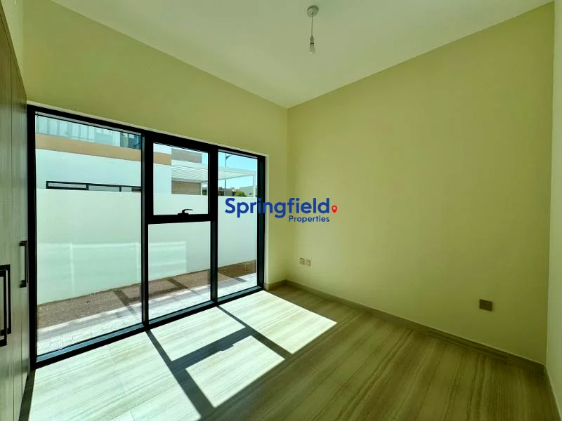 صف مفرد | وحدة زاوية | تخطيط واسع63971257048067113