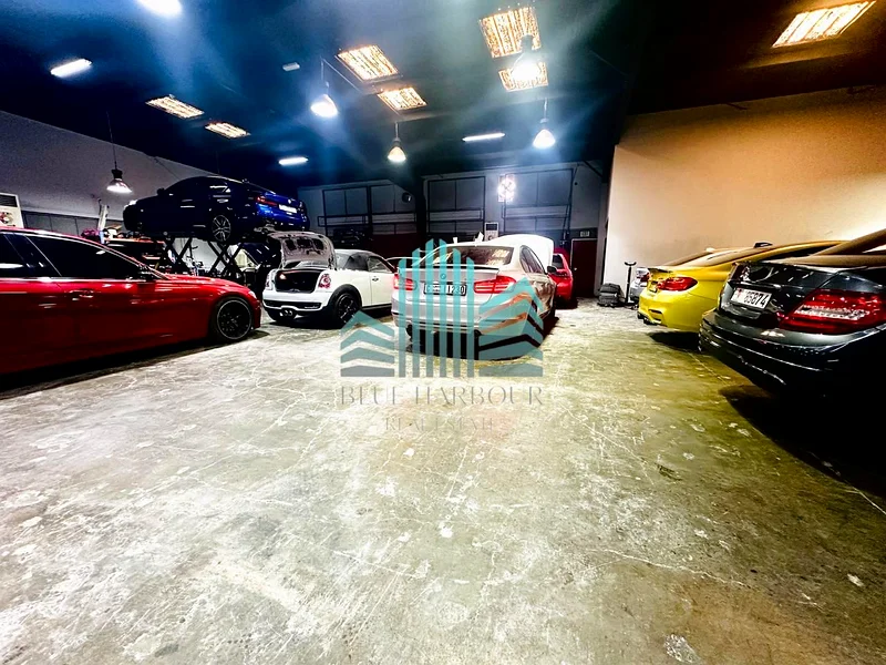 مع مال المفتاح | جاهز للانتقال | على جانب الطريق ومواجهة للطريق63402741947777111