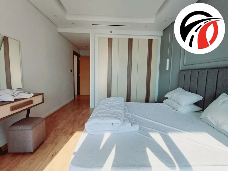 Fully Furnished 2BHK – Pool Facing, Brand New, No Commission63958648215426112