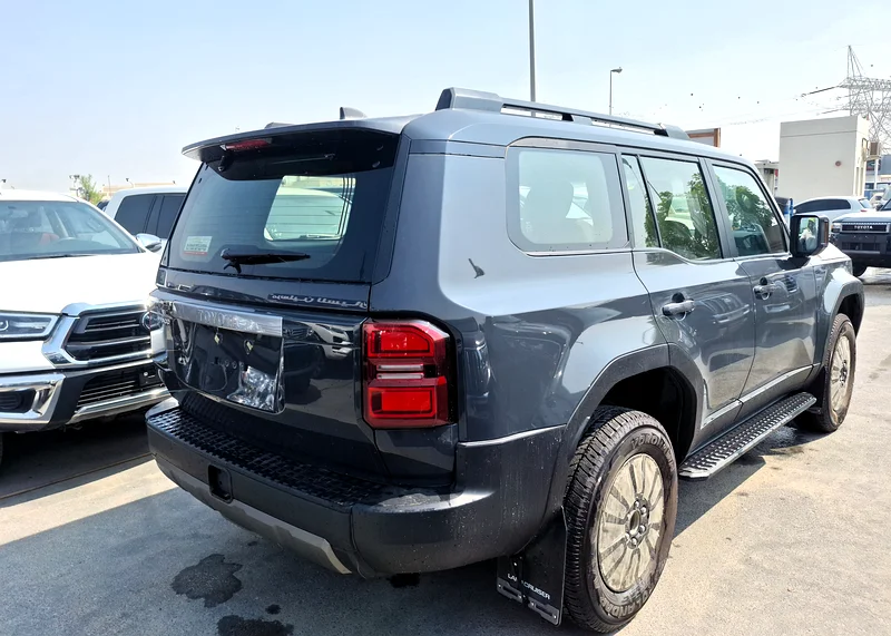Toyota Prado 2.7L 2025 Limited Grey Petrol (Export Only)63401299763075111