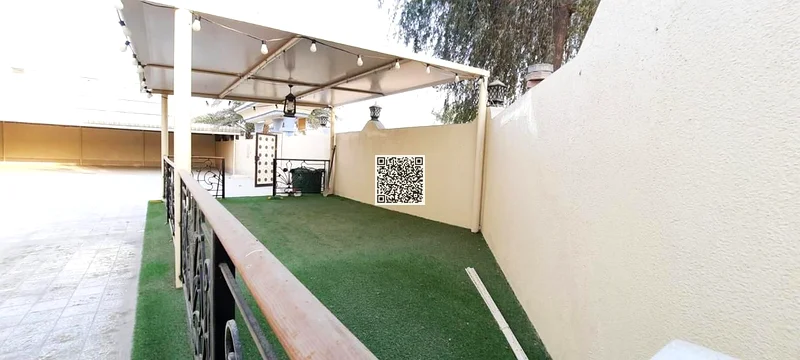 فيلا من غرف نوم رئيسية بـ10 غرف للإيجار في الروضة 2، عجمان63722901625731114