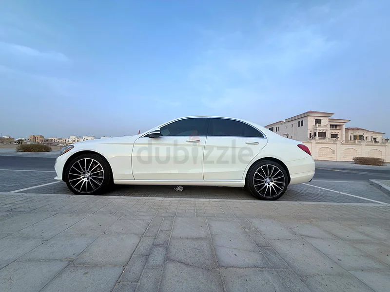 مرسيدس بنز C300 4MATIC 2017 المواصفات الأمريكية63399937776514112