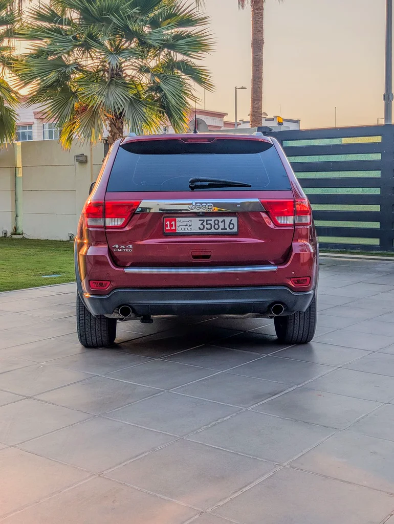 2012 jeep grand Cherokee 5.7Hemi - limited63398604344833111