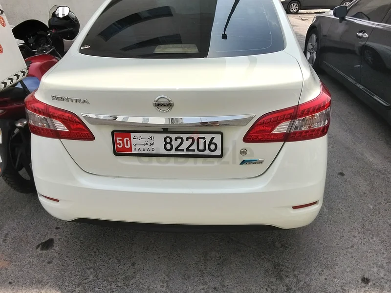 GCC SENTRA EXTREMELY CLEAN LIKE NEW 2015 Accident Free63399980985731112