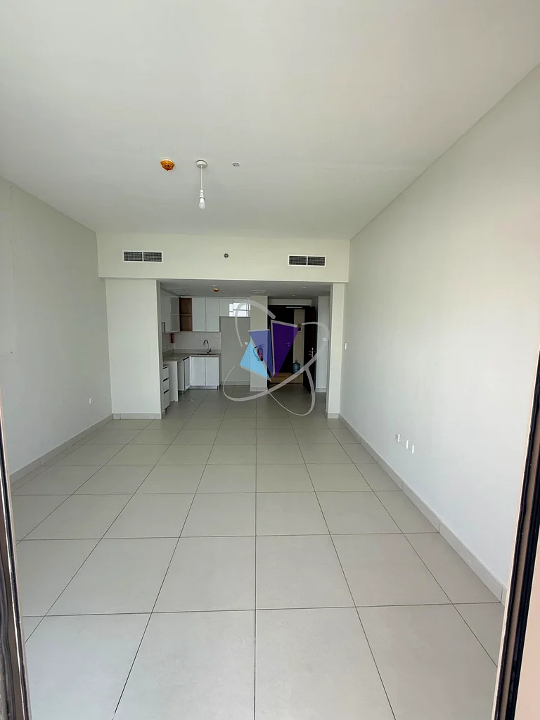 High ROI . Sea View ! High Floor . Ideal Investment .63844568783233113