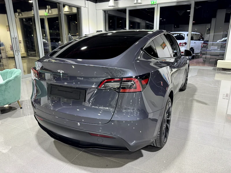 Tesla Y under warranty63398506117377114