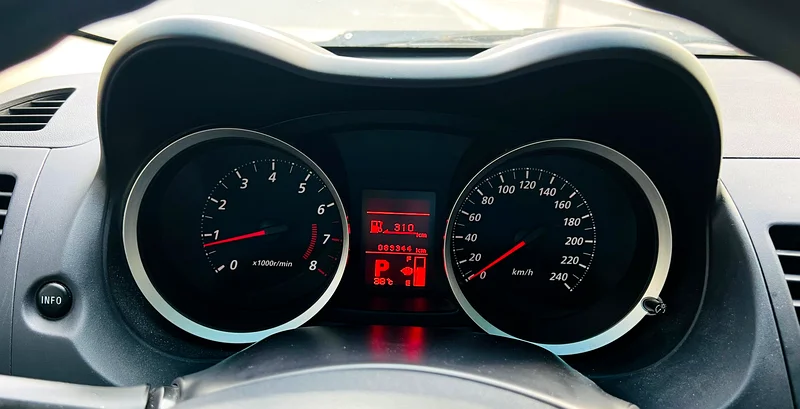 MITSUBISHI LANCER 2016 MODEL RED GCC SPECS LESS KM REF.045463398582144769114