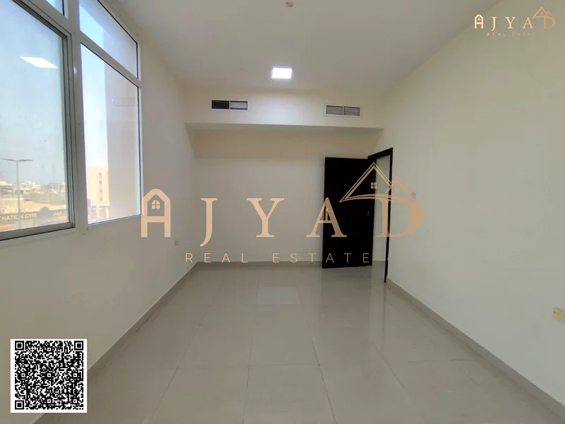شقة مكونة من غرفتين وصالة في المرابع 3 بسعر مناسب | 1060 قدم مربع | 40,000 درهم في 4 شيكات63718951049217110