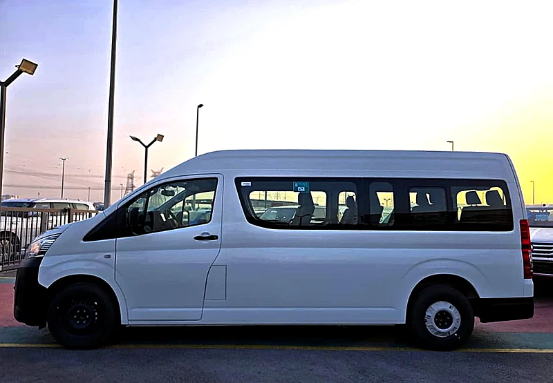 Toyota Hiace High Roof  Diesel  2.8L A/T With SunRoof 202563401316852737113