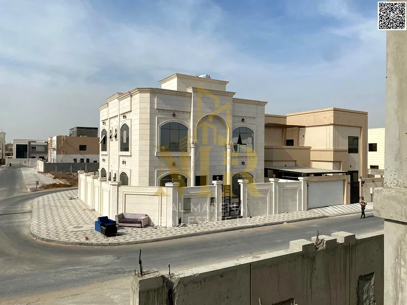 مباشرة من المالك، فيلا زاوية على شارعين رئيسيين، بتشطيب شخصي، قريبة من جميع الخدمات، في أكثر مناطق عجمان رقيًا، مع63872045394818111