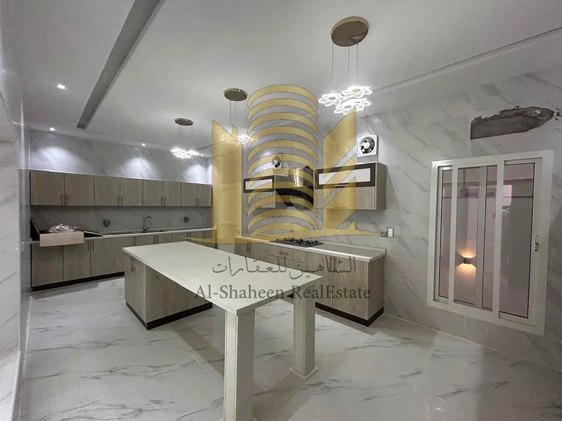Villa for sale in Ajman Al Rawda 2  An area of 5,000 feet  The first resident of super lux finishing  With electricity, water and air conditioners  New, not haunted  The villa consists of  5 master be63878080827522114