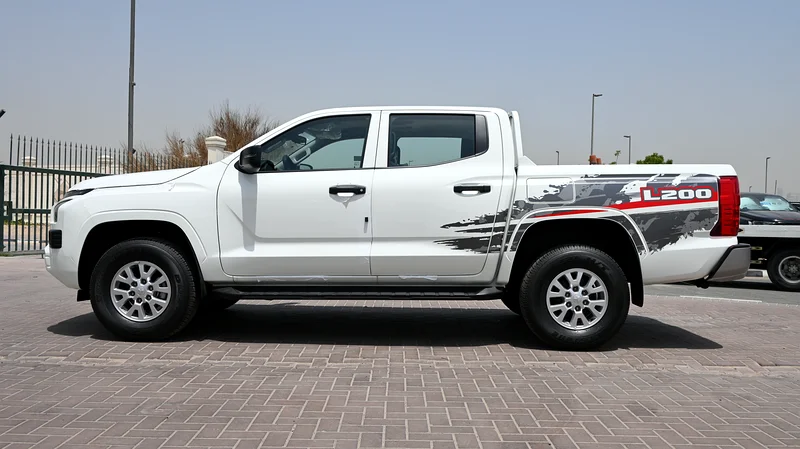MITSUBISHI L200 2.4L DIESEL DCABIN 4X4 GLX 6MT HIGHLINE (2025 MODEL)63398590865026112