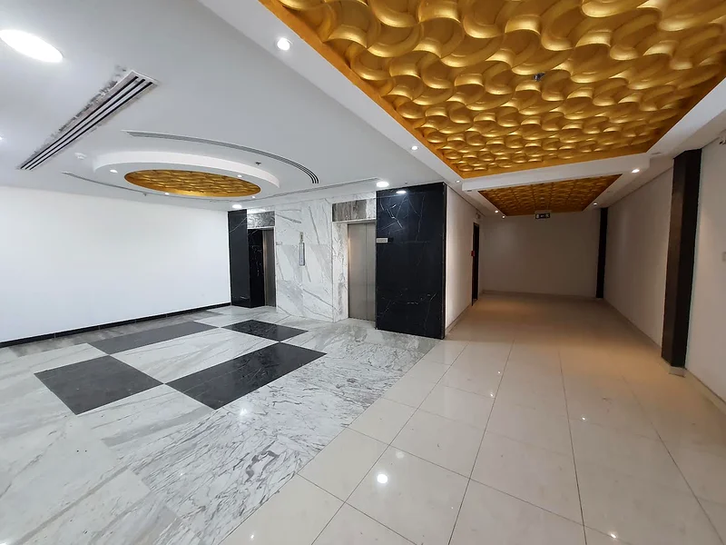 SAPRATE PARTITIONS 1150 SQFT OFFICE AVAILABLE FOR RENT WITH A/C, NEAT AND CLEAN, NEAR SHARJAH PALACE HOTEL, OPPOSITE NESTO HYPERMARKET ON MAIN ROAD, AL TAWUN ROUNDABOUT63402806906625113