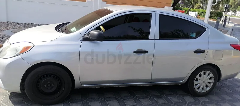 نيسان فيرسا سعر ممتاز وحالة رائعة63399954123649112