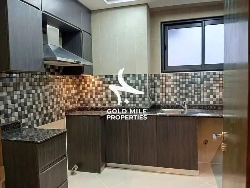 واسع وفاخر 1BHK ||| مبنى عائلي ||| وسائل رفاهية فئة أولى63744631865601114