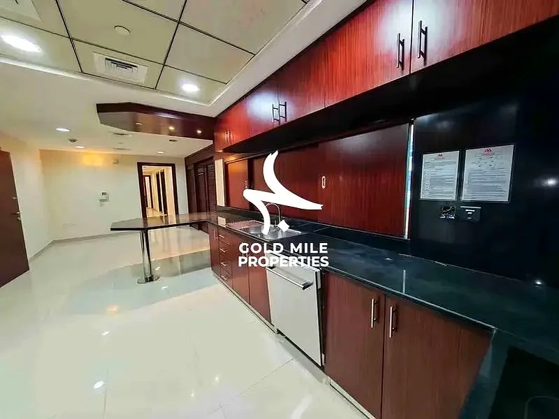واسع وفاخر 1BHK ||| مبنى عائلي ||| وسائل رفاهية فئة أولى63744631865601111