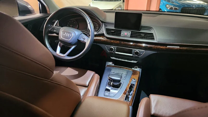Audi Q5 45TFSI Quattro -2017, very low mileage 55,000 kms for sale. Interested parties pls reach out63398616540419112