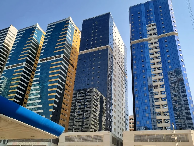 B NEW BUILDING - 900 SQ FT SHOP AVAILABLE FOR RENT BEHIND LAFFAH, NEAR NESTO, AL TAWUN AREA. GOOD FOR SUPERMARKET, RESTAURANT, CAFETERIA, LADIES SALON, LAUNDRY.63402806913538111