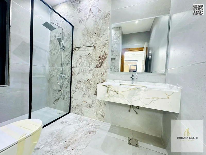 فيلا فاخرة بتصميم أوروبي راقٍ وتشطيبات سوبر ديلوكس.63892020679297113