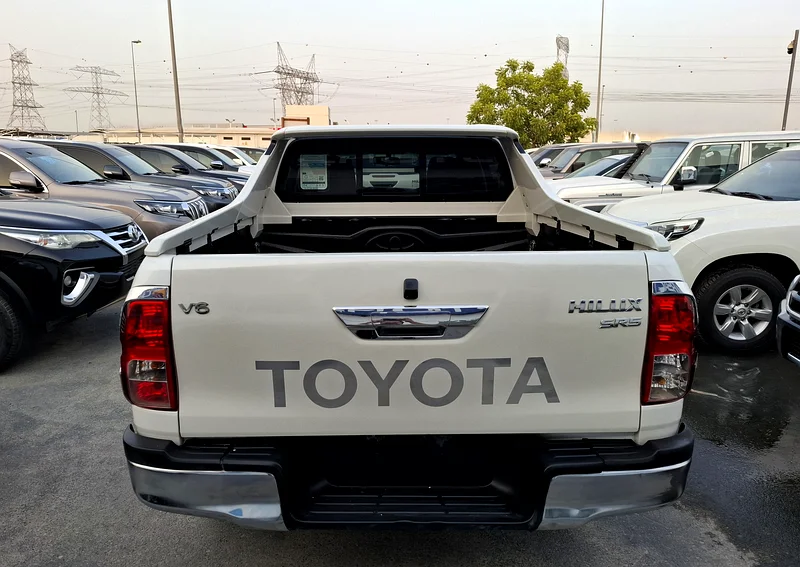 Toyota Hilux SR5 4.0L 2018 AT DC White Petrol Full (Export Only)63401313078658113