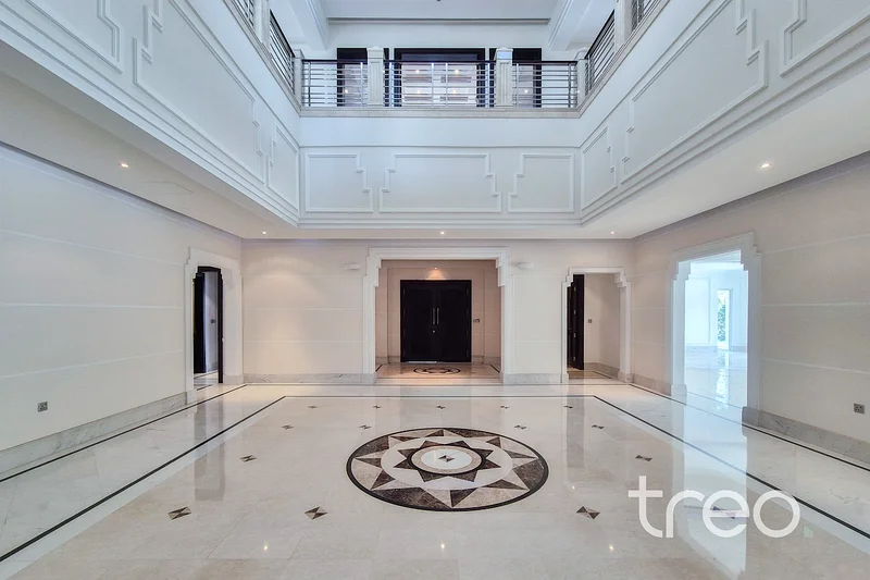 Luxury Lakefront Mansion | Private Pool63654978207361111