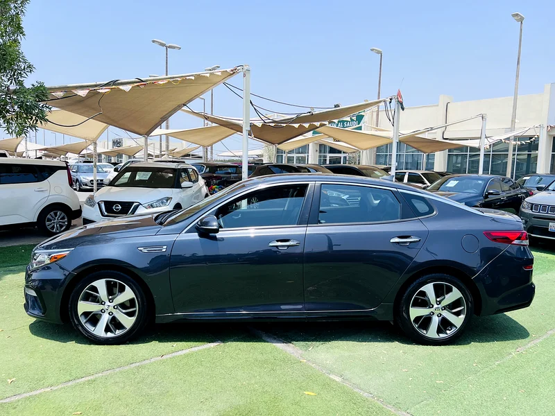 Kia optima2019/Low mileage/very clean car63398623625858113