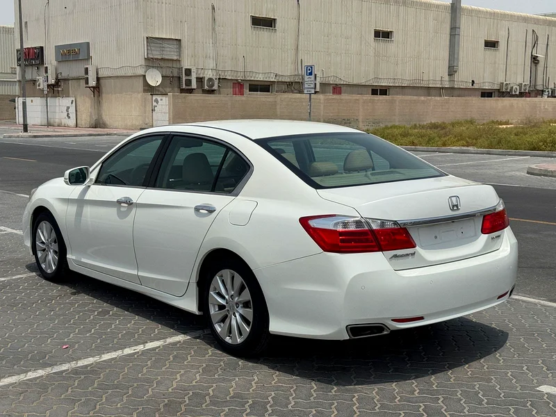 HONDA ACCORD LX + 2.4L FULL OPTION CAR WITH SUNROOF, LEATHER SEATS, GOOD CONDITION63398545203841114