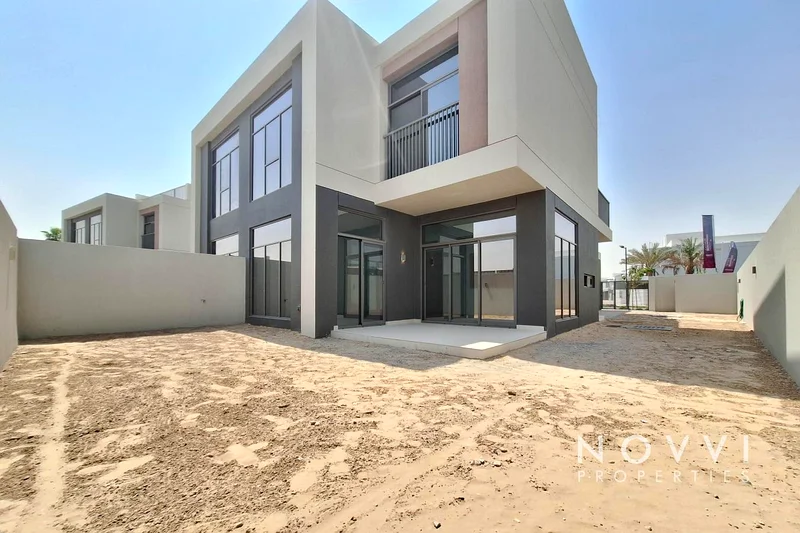 Vacant | Single Row | Close To Pool | Landscaped63751581457538110