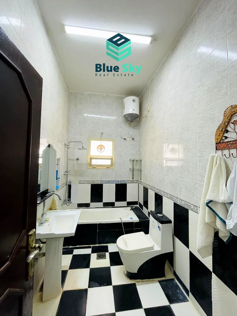 فيلا جميلة بالقرب من المدارس | ملكية تامة | E1163874051368451114
