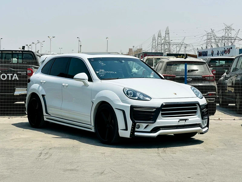 PORSCHE CAYENNE - 2016 MODEL FULL OPTIONS - WITH CARBON FIBRE KIT - JAPANES SPECS63398657360259112