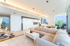 Luxury Bluewaters Apt | Panoramic Sea View | Vacant