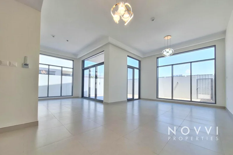 Vacant | Single Row | Close To Pool | Landscaped63751581457538111