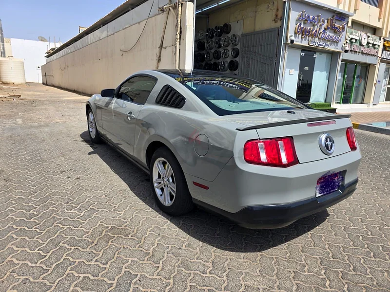 Ford mustang 2010 in excellent condition63406542424834111