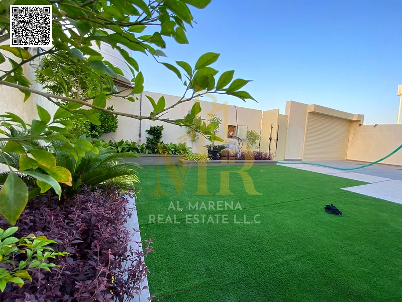 A luxurious villa for sale in a prime location, featuring the most luxurious décor and modern designs, with very spacious areas. Now own the villa of63872558039425114