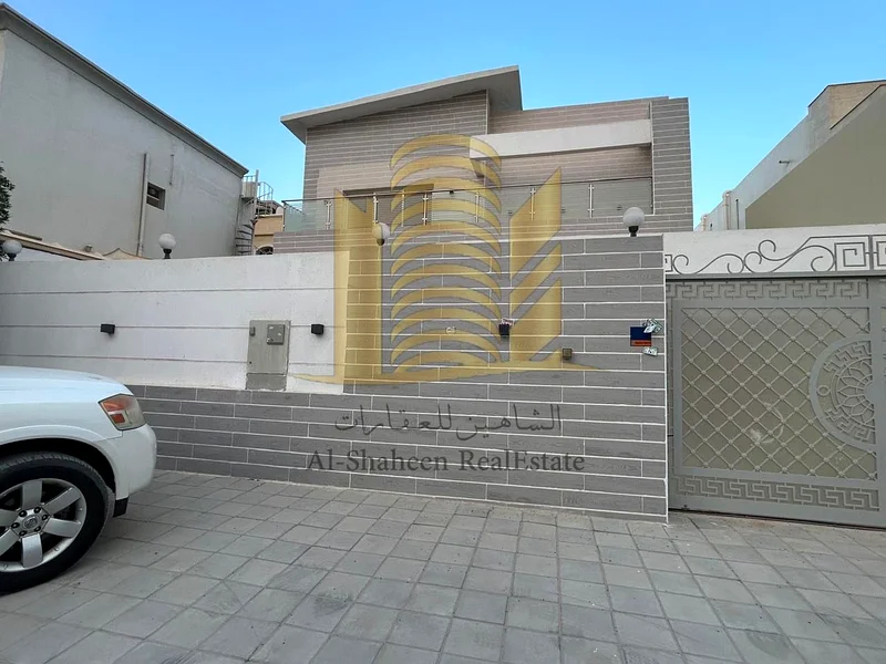Villa for sale in Ajman Al Rawda 2  An area of 5,000 feet  The first resident of super lux finishing  With electricity, water and air conditioners  New, not haunted  The villa consists of  5 master be63878080827522111