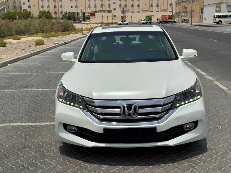 HONDA ACCORD LX + 2.4L FULL OPTION CAR WITH SUNROOF, LEATHER SEATS, GOOD CONDITION63398545203841112